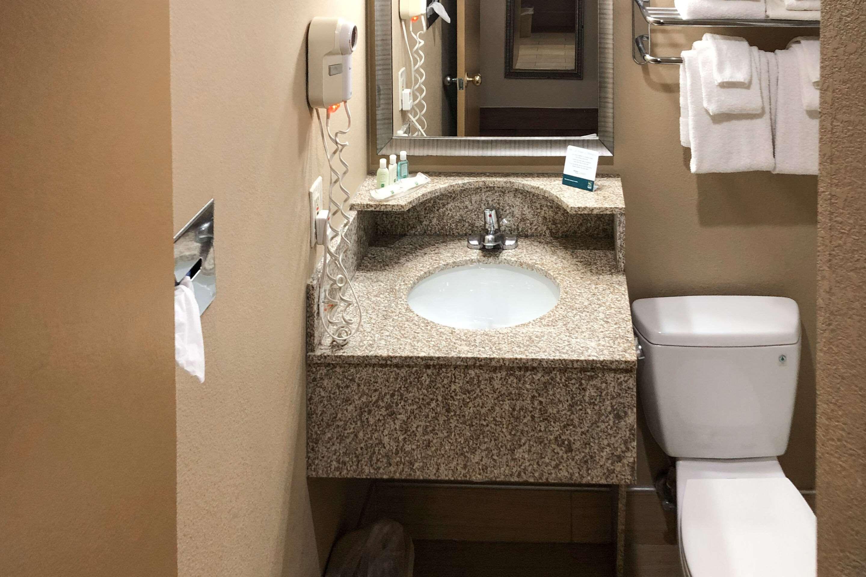 Quality Inn Near Joint Base Andrews-Washington Area Camp Springs Exterior photo