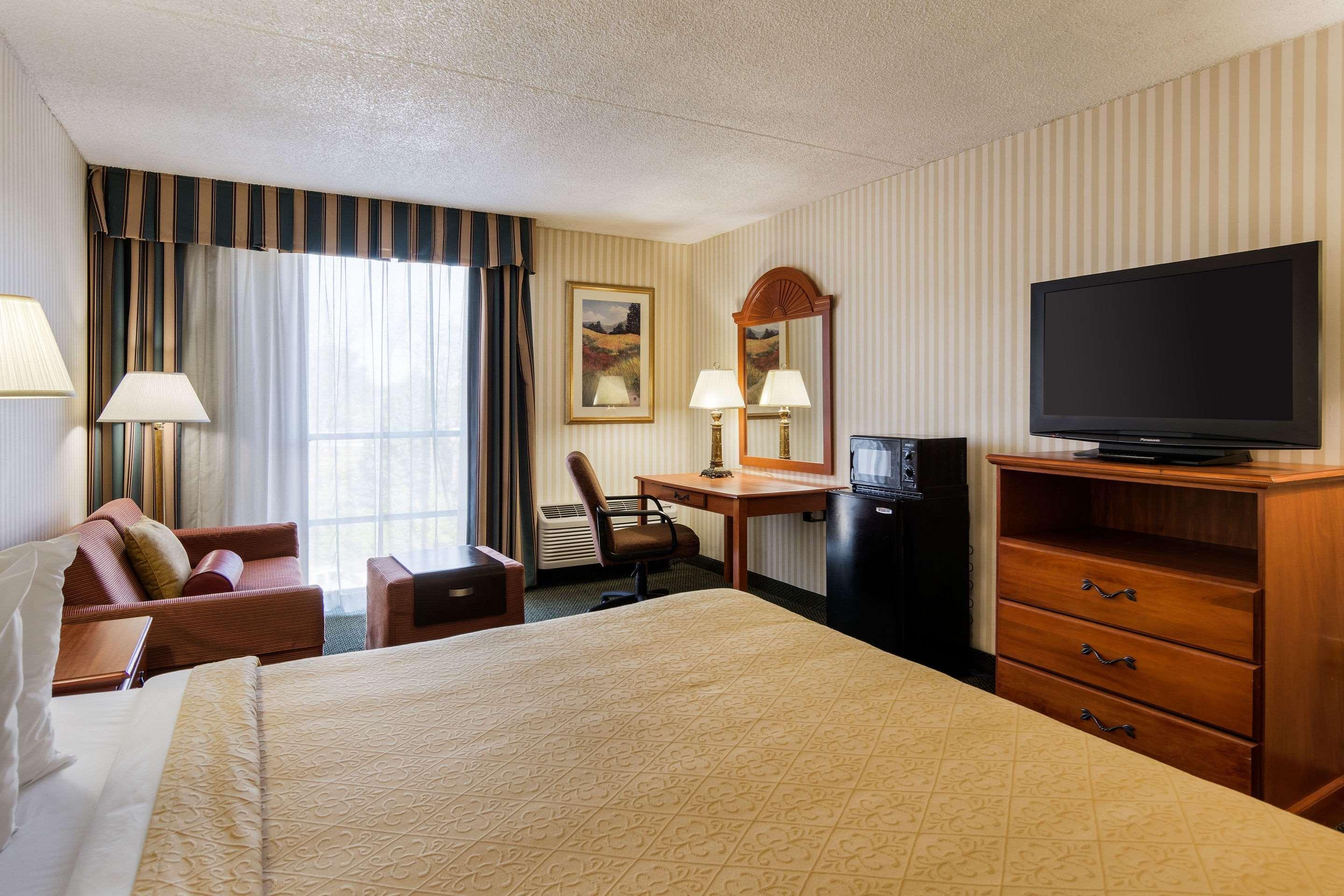Quality Inn Near Joint Base Andrews-Washington Area Camp Springs Exterior photo