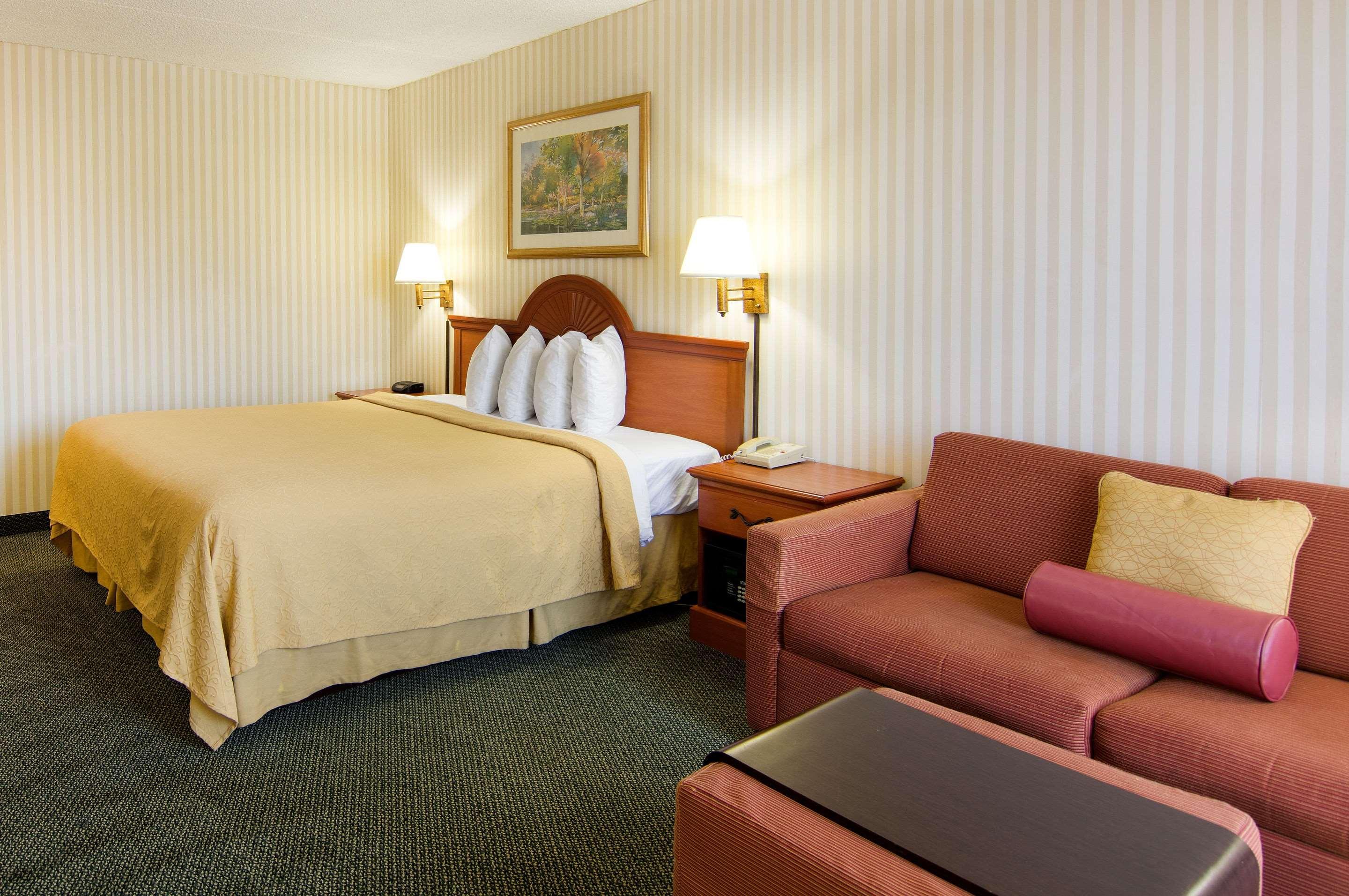 Quality Inn Near Joint Base Andrews-Washington Area Camp Springs Exterior photo