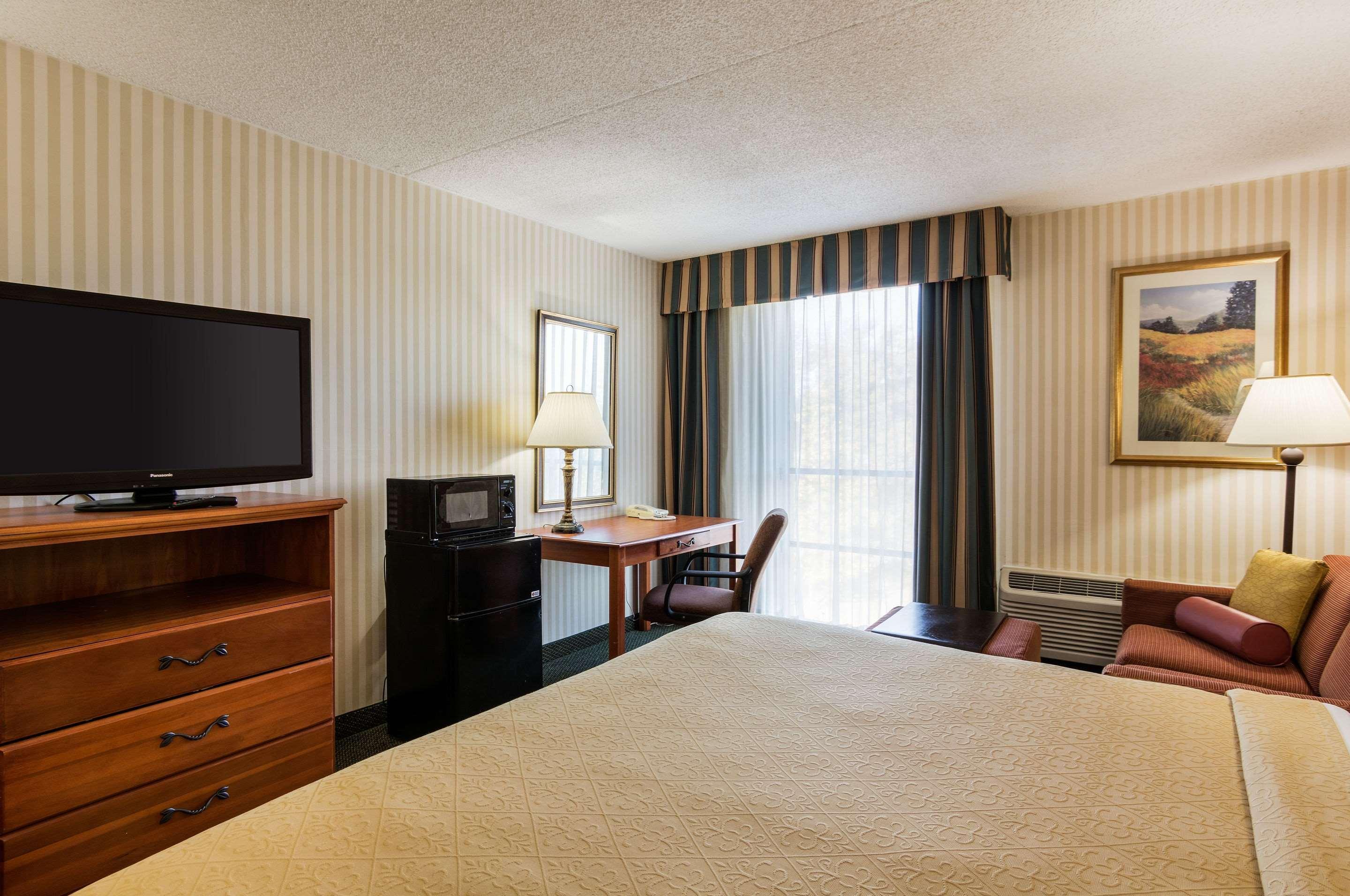 Quality Inn Near Joint Base Andrews-Washington Area Camp Springs Exterior photo