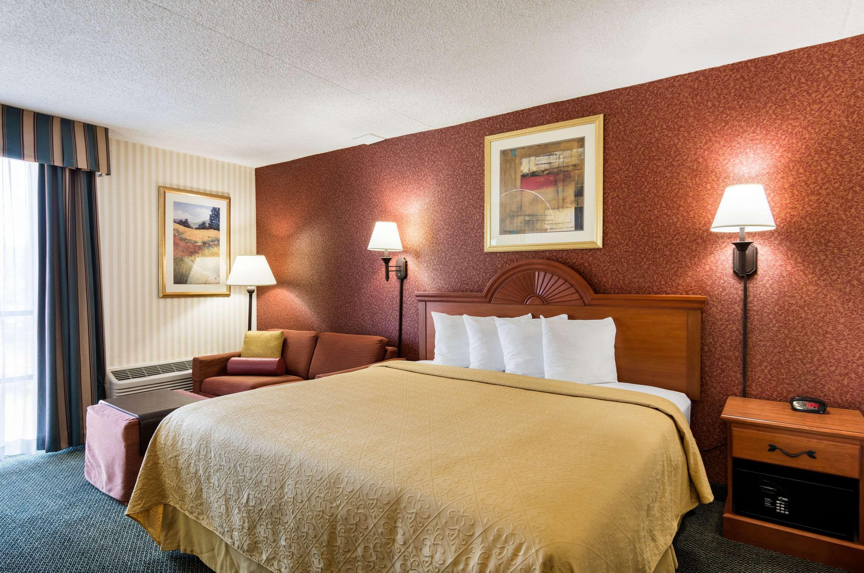 Quality Inn Near Joint Base Andrews-Washington Area Camp Springs Exterior photo