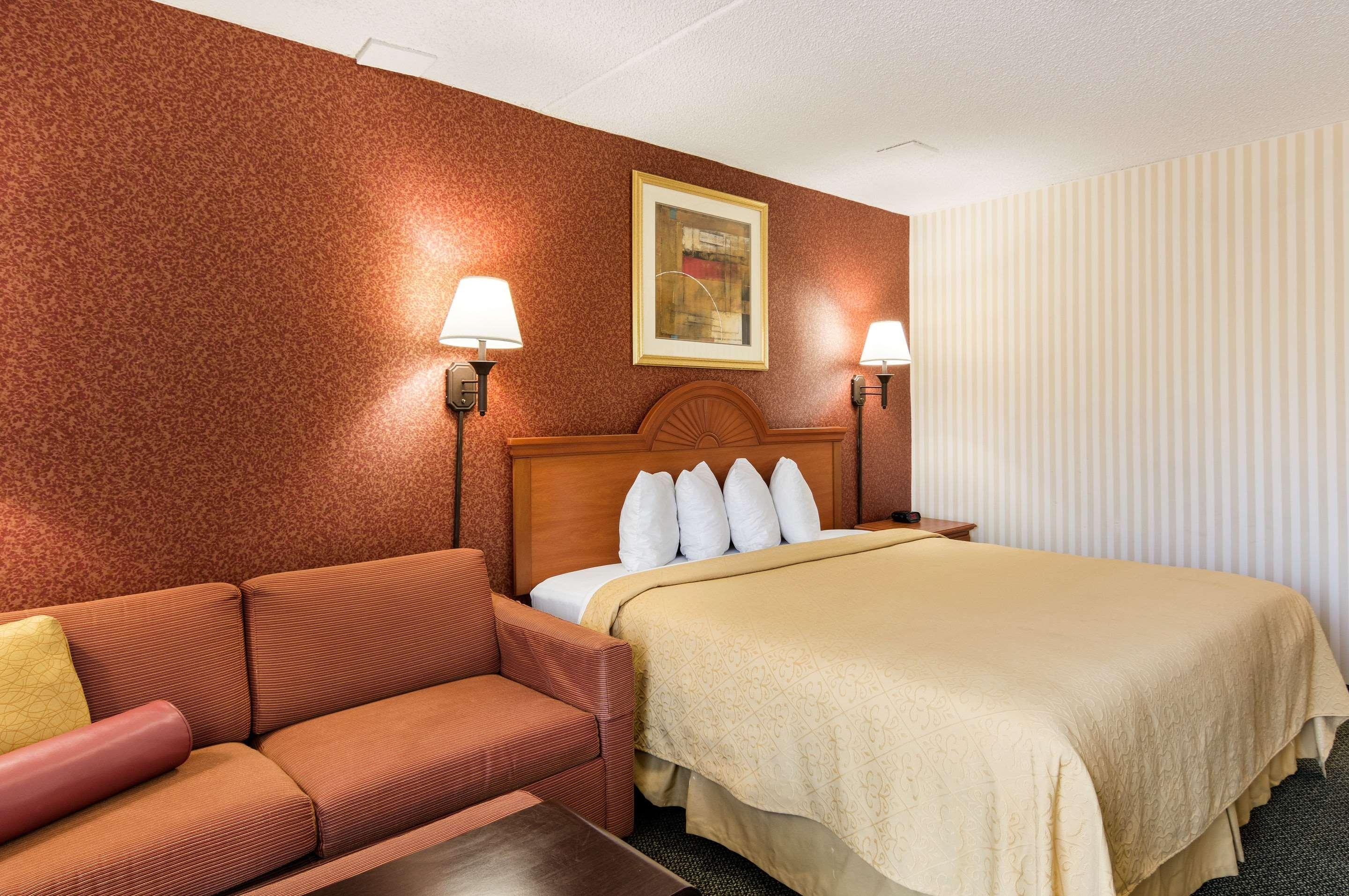 Quality Inn Near Joint Base Andrews-Washington Area Camp Springs Exterior photo
